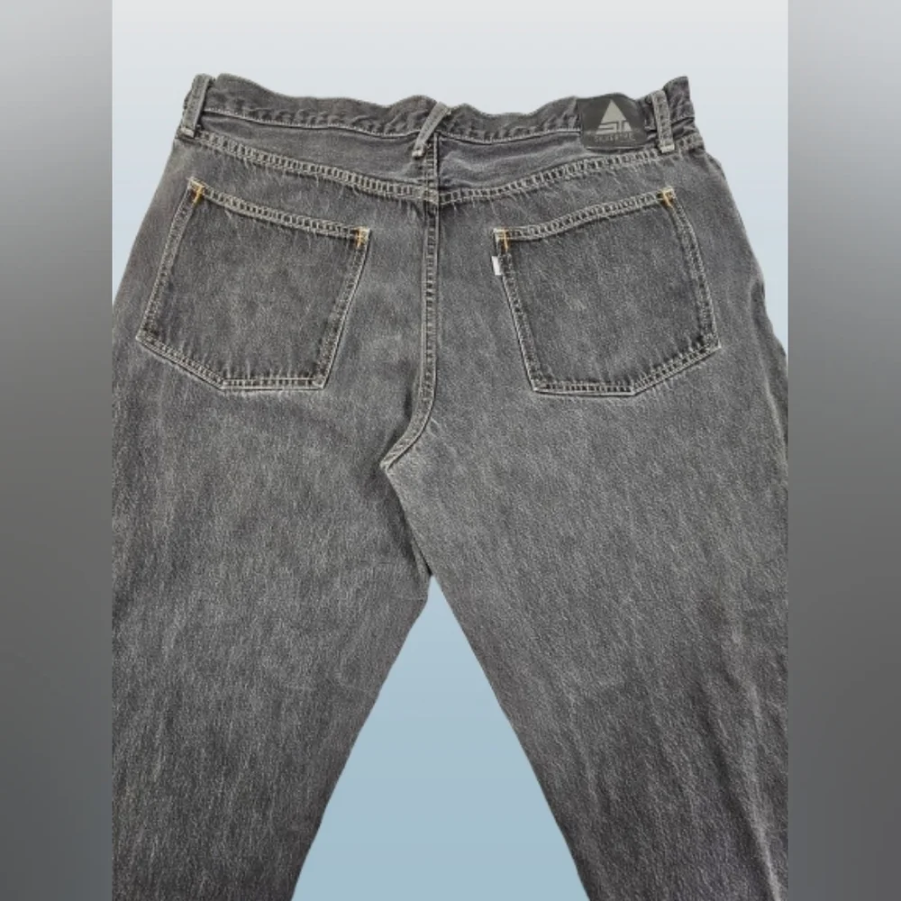 Vintage Levi's Silver‎ Tab Men's 40x32 Relaxed Fit Baggy Jeans in Charcoal